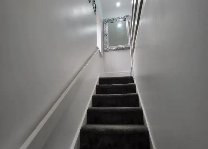 Serene 3Br Home With Free Parking