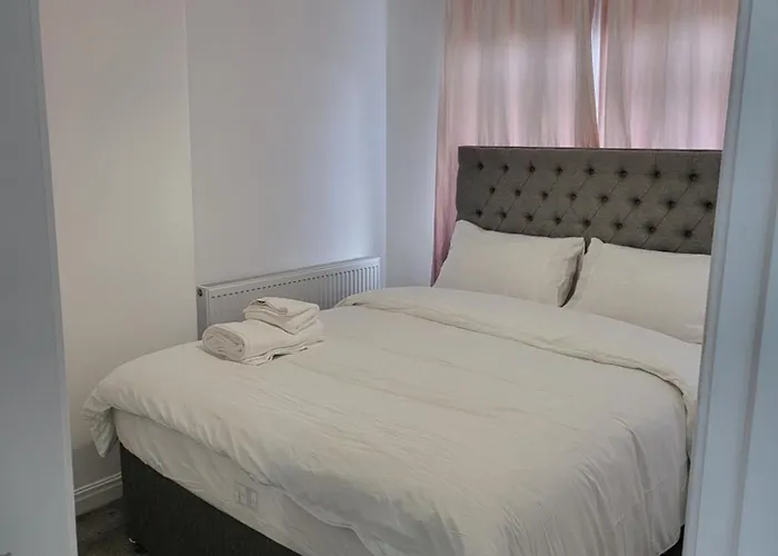 Serene 3Br Home With Free Parking