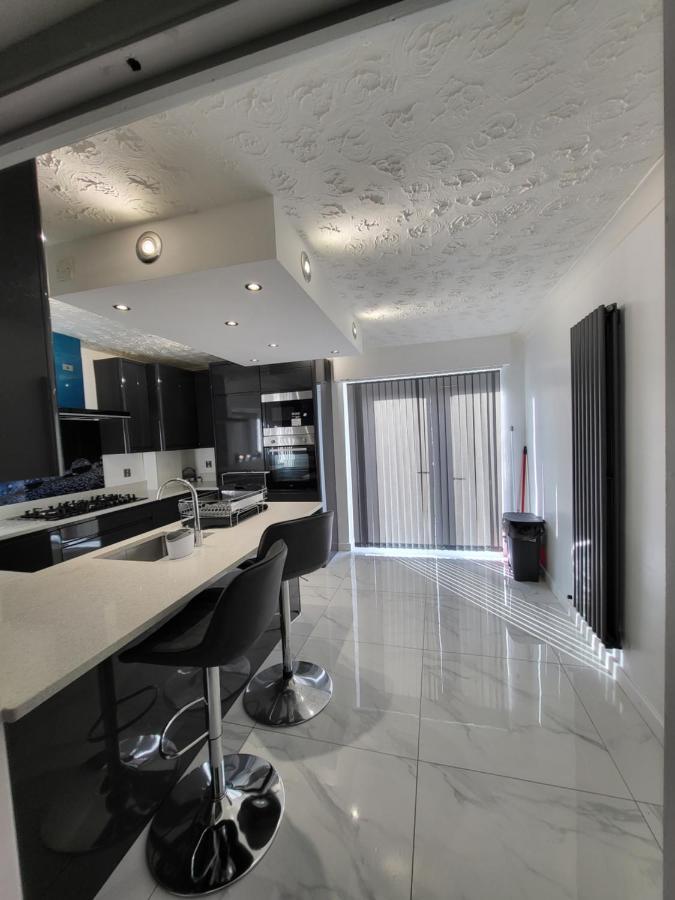 Holiday home Serene 3br With Free Parking *