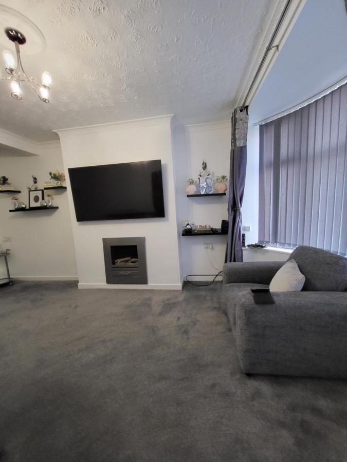 Serene 3br With Free Parking Holiday home Manchester