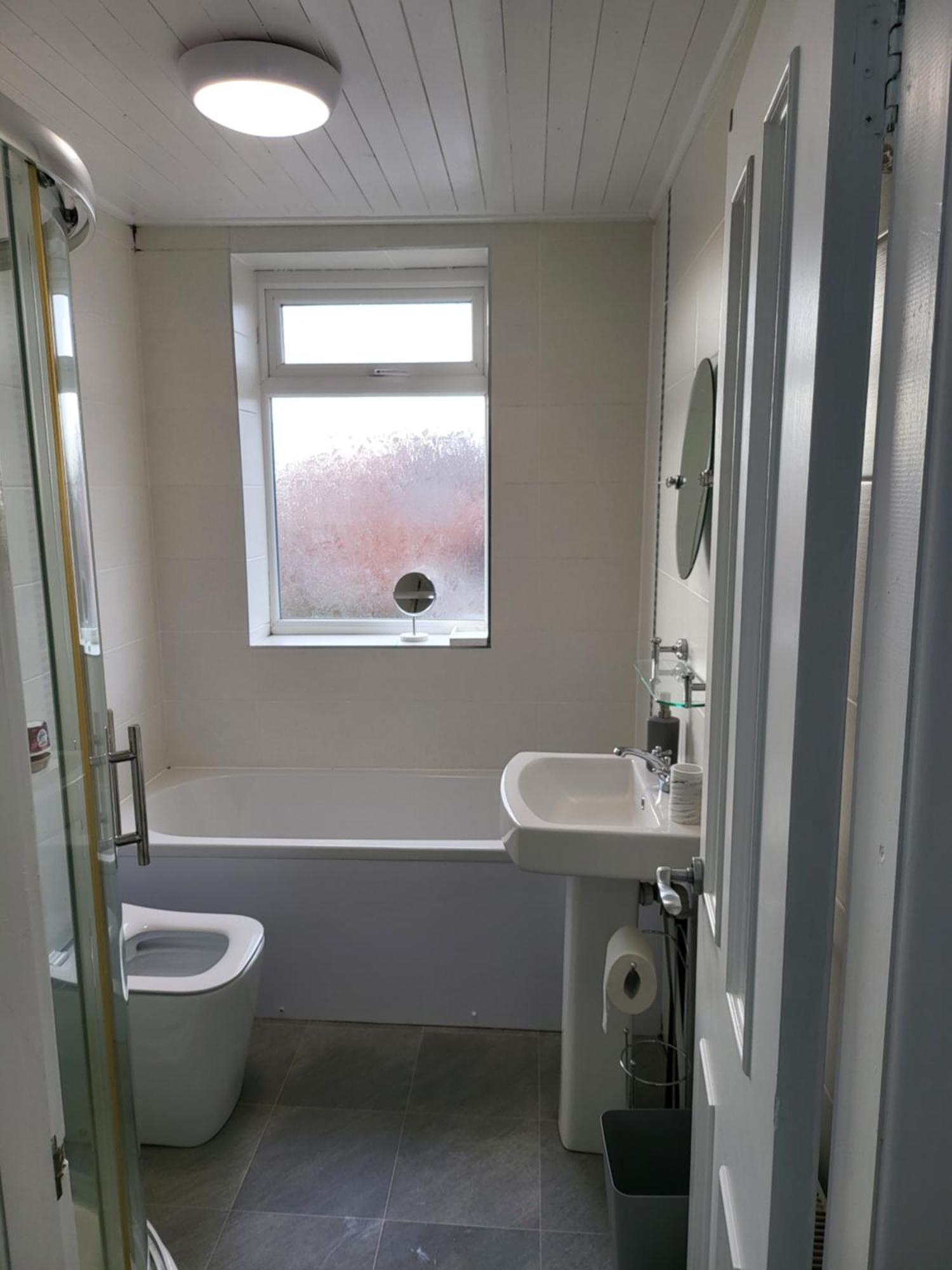 Holiday home Serene 3br With Free Parking Manchester